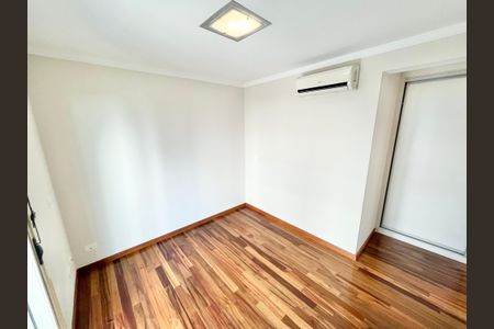Apartamento à venda com 127m², 3 quartos e 3 vagasQuarto 3 - Suíte