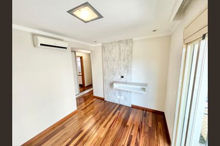Apartamento à venda com 127m², 3 quartos e 3 vagasQuarto 3 - Suíte