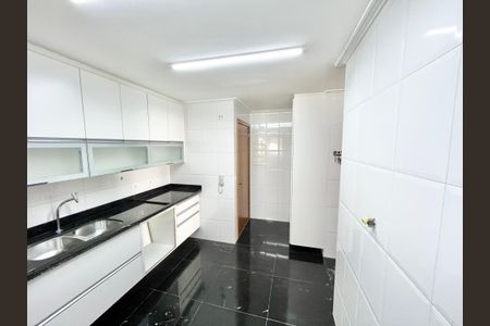 Apartamento à venda com 127m², 3 quartos e 3 vagasCozinha