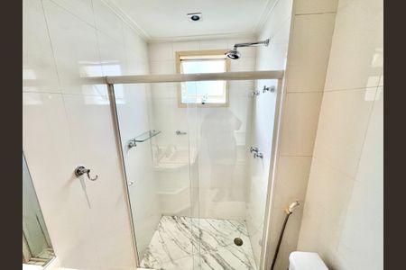 Apartamento à venda com 127m², 3 quartos e 3 vagasBanheiro da Suíte 1