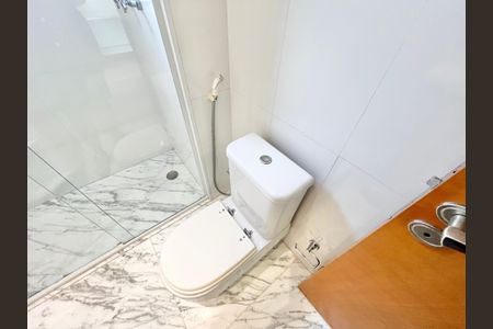 Apartamento à venda com 127m², 3 quartos e 3 vagasBanheiro da Suíte 1