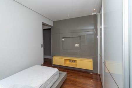 Apartamento para alugar com 210m², 4 quartos e 3 vagasSuite 1