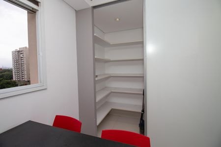 Apartamento para alugar com 210m², 4 quartos e 3 vagasDespensa