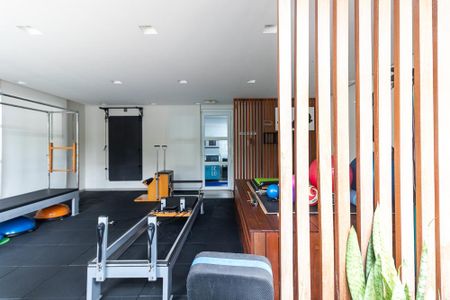 Apartamento para alugar com 210m², 4 quartos e 3 vagasÁrea Comum - Ofurô e Pilates