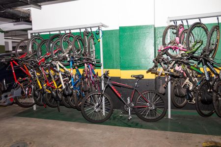 Apartamento para alugar com 210m², 4 quartos e 3 vagasÁrea Comum - Bicicletário