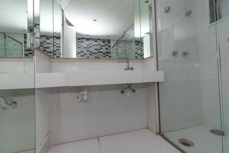 Apartamento para alugar com 210m², 4 quartos e 3 vagasBanheiro da Suíte Master