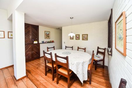 Sala de apartamento à venda com 3 quartos, 158m² em Três Figueiras, Porto Alegre