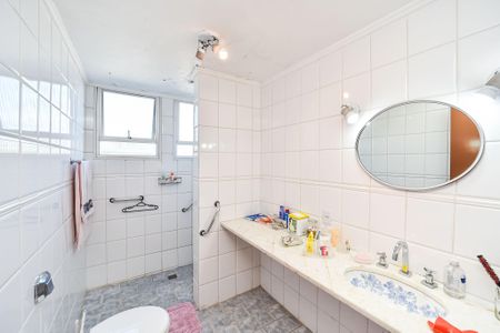 Apartamento à venda com 158m², 3 quartos e 2 vagasBanheiro da Suíte