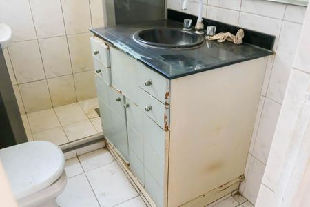 Apartamento para alugar com 69m², 2 quartos e sem vagaBanheiro