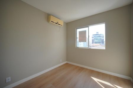 Quarto 1 de apartamento para alugar com 2 quartos, 48m² em Nossa Senhora do Rosario, São José