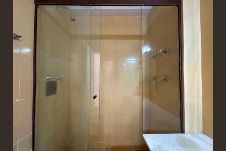 Apartamento para alugar com 83m², 2 quartos e 1 vaga Apartamento para alugar com 83m², 2 quartos e 1 vagaBanheiro social