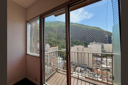 Apartamento para alugar com 83m², 2 quartos e 1 vaga Apartamento para alugar com 83m², 2 quartos e 1 vagaVaranda da sala