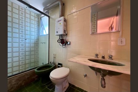 Apartamento para alugar com 83m², 2 quartos e 1 vaga Apartamento para alugar com 83m², 2 quartos e 1 vagaSuíte - banheiro