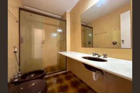 Apartamento para alugar com 83m², 2 quartos e 1 vaga Apartamento para alugar com 83m², 2 quartos e 1 vagaBanheiro social
