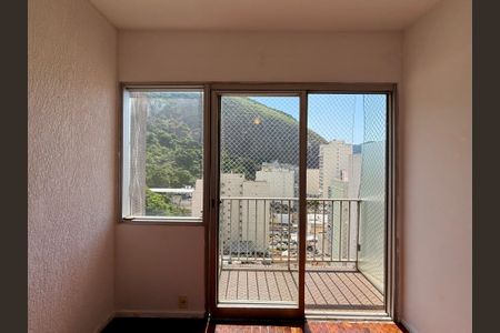 Apartamento para alugar com 83m², 2 quartos e 1 vaga Apartamento para alugar com 83m², 2 quartos e 1 vagaVaranda da sala