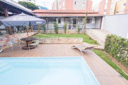 Casa à venda com 360m², 3 quartos e 3 vagasjardim / piscina / garagem