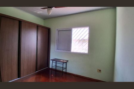 Foto 05 de casa à venda com 2 quartos, 74m² em Vila Bertioga, São Paulo