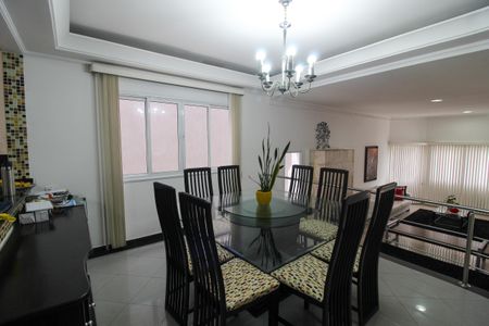 Casa à venda com 380m², 4 quartos e 5 vagasSala de Jantar