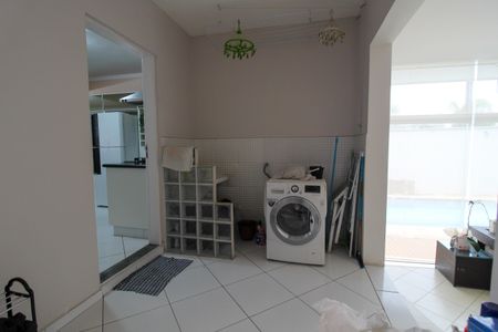 Casa à venda com 380m², 4 quartos e 5 vagasÁrea de Serviço