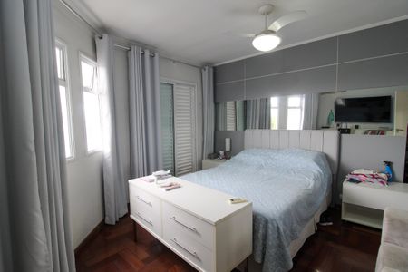 Casa à venda com 380m², 4 quartos e 5 vagasQuarto 4