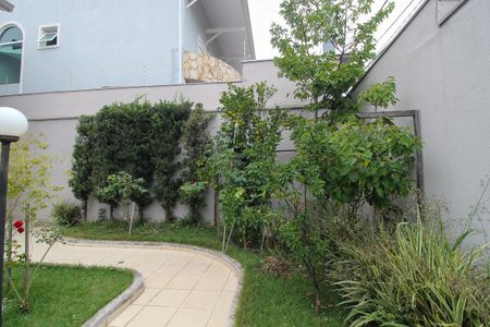 Quintal de casa à venda com 4 quartos, 380m² em Parque dos Principes, São Paulo