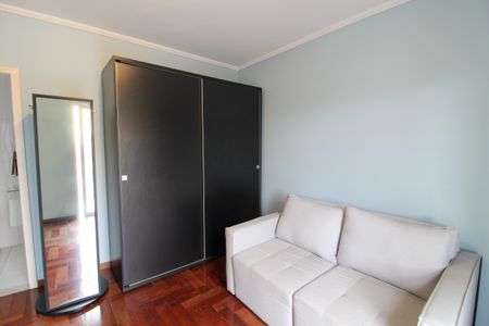 Casa à venda com 380m², 4 quartos e 5 vagasQuarto 2