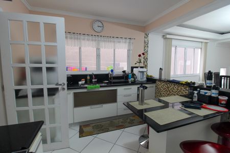 Casa à venda com 380m², 4 quartos e 5 vagasCozinha
