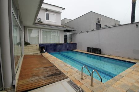 Casa à venda com 380m², 4 quartos e 5 vagasPiscina
