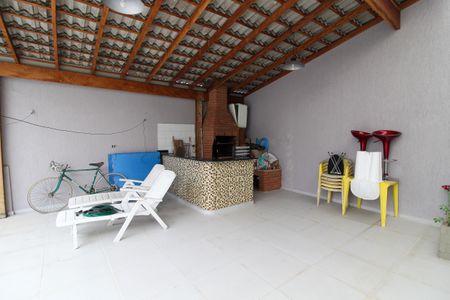 Casa à venda com 380m², 4 quartos e 5 vagasChurrasqueira