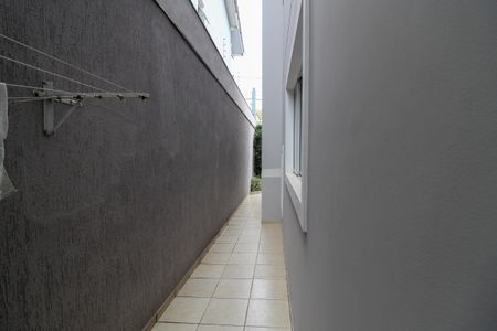 Casa à venda com 380m², 4 quartos e 5 vagasCorredor