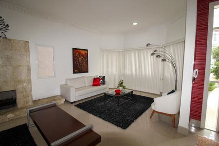 Sala de casa à venda com 4 quartos, 380m² em Parque dos Principes, São Paulo