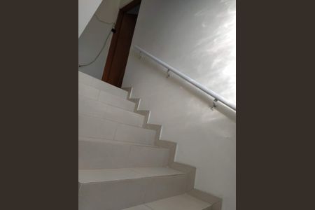 Casa à venda com 204m², 3 quartos e 6 vagasEscada