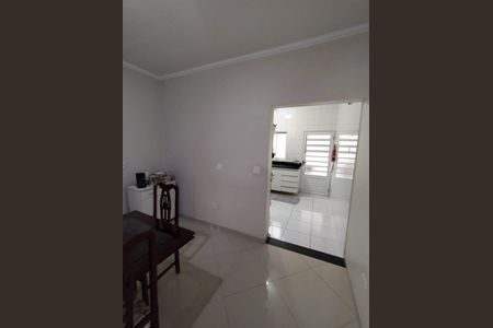 Casa à venda com 204m², 3 quartos e 6 vagasSala de Jantar