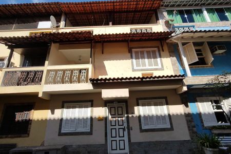 Casa de condomínio à venda com 110m², 3 quartos e 1 vaga Casa de condomínio à venda com 110m², 3 quartos e 1 vagaFachada da Casa