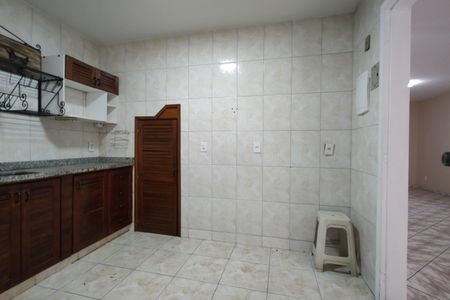 Casa de condomínio à venda com 110m², 3 quartos e 1 vaga Casa de condomínio à venda com 110m², 3 quartos e 1 vagaCozinha - Armários