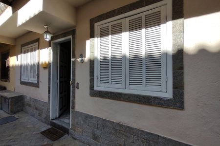 Casa de condomínio à venda com 110m², 3 quartos e 1 vaga Casa de condomínio à venda com 110m², 3 quartos e 1 vagaFachada da Casa