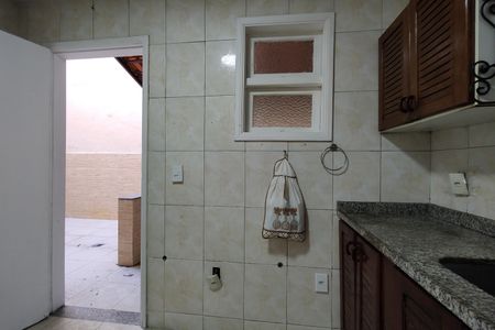 Casa de condomínio à venda com 110m², 3 quartos e 1 vaga Casa de condomínio à venda com 110m², 3 quartos e 1 vagaCozinha - Armários
