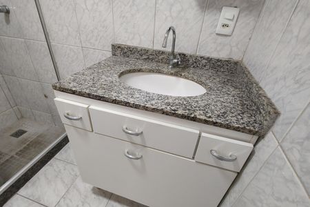 Casa de condomínio à venda com 110m², 3 quartos e 1 vaga Casa de condomínio à venda com 110m², 3 quartos e 1 vagaBanheiro da Suíte