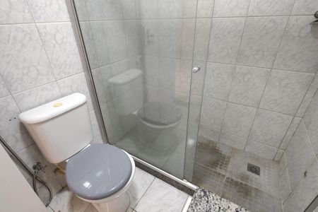Casa de condomínio à venda com 110m², 3 quartos e 1 vaga Casa de condomínio à venda com 110m², 3 quartos e 1 vagaBanheiro da Suíte