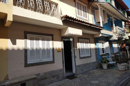 Casa de condomínio à venda com 110m², 3 quartos e 1 vaga Casa de condomínio à venda com 110m², 3 quartos e 1 vagaFachada da Casa