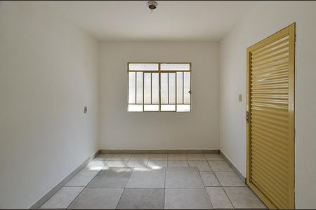 Quarto 2 de casa para alugar com 3 quartos, 100m² em Santa Cruz, Belo Horizonte