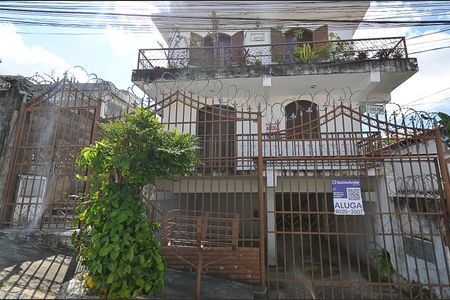 Casa para alugar com 100m², 3 quartos e 1 vagaFachada