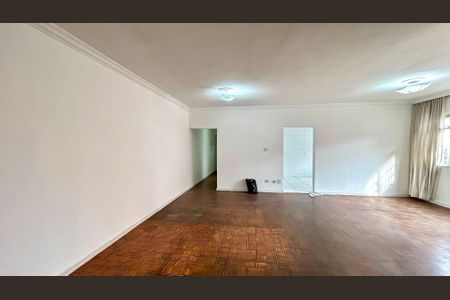Apartamento para alugar com 140m², 3 quartos e sem vagaSala
