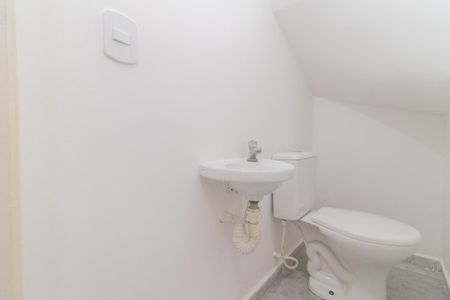 Casa de condomínio para alugar com 54m², 2 quartos e 1 vagaLavabo