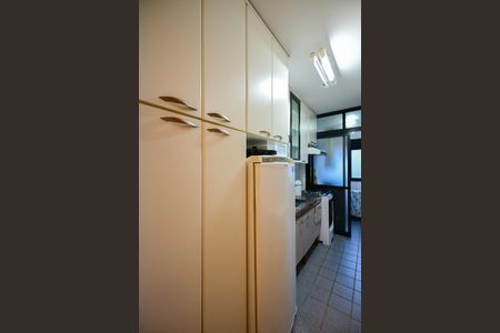 Apartamento à venda com 58m², 2 quartos e 2 vagasCozinha