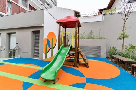 Studio à venda com 26m², 1 quarto e sem vaga Studio à venda com 26m², 1 quarto e sem vagaÁrea comum - Playground