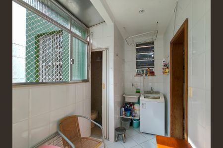 Apartamento à venda com 116m², 3 quartos e 1 vagaÁrea de Serviço