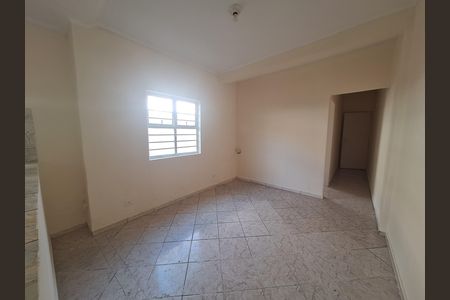 Casa para alugar com 75m², 2 quartos e 1 vaga