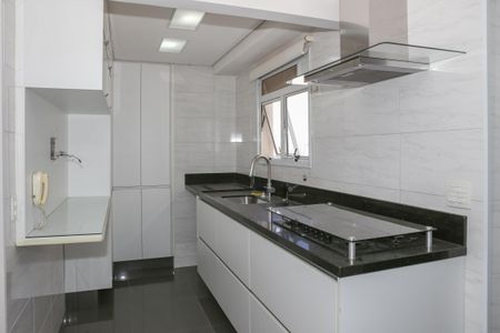 Apartamento para alugar com 97m², 3 quartos e 2 vagasCozinha e Área de Serviço