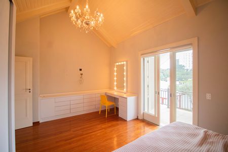 Casa à venda com 740m², 5 quartos e 12 vagasSUÍTE 1